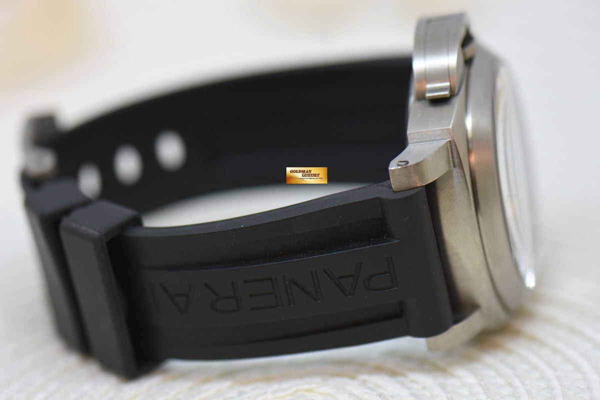 [SOLD] PANERAI LUMINOR 44mm TITANIUM IN LEATHER BLACK SANDWICH DIAL MANUAL WINDING PAM 176 (MINT)
