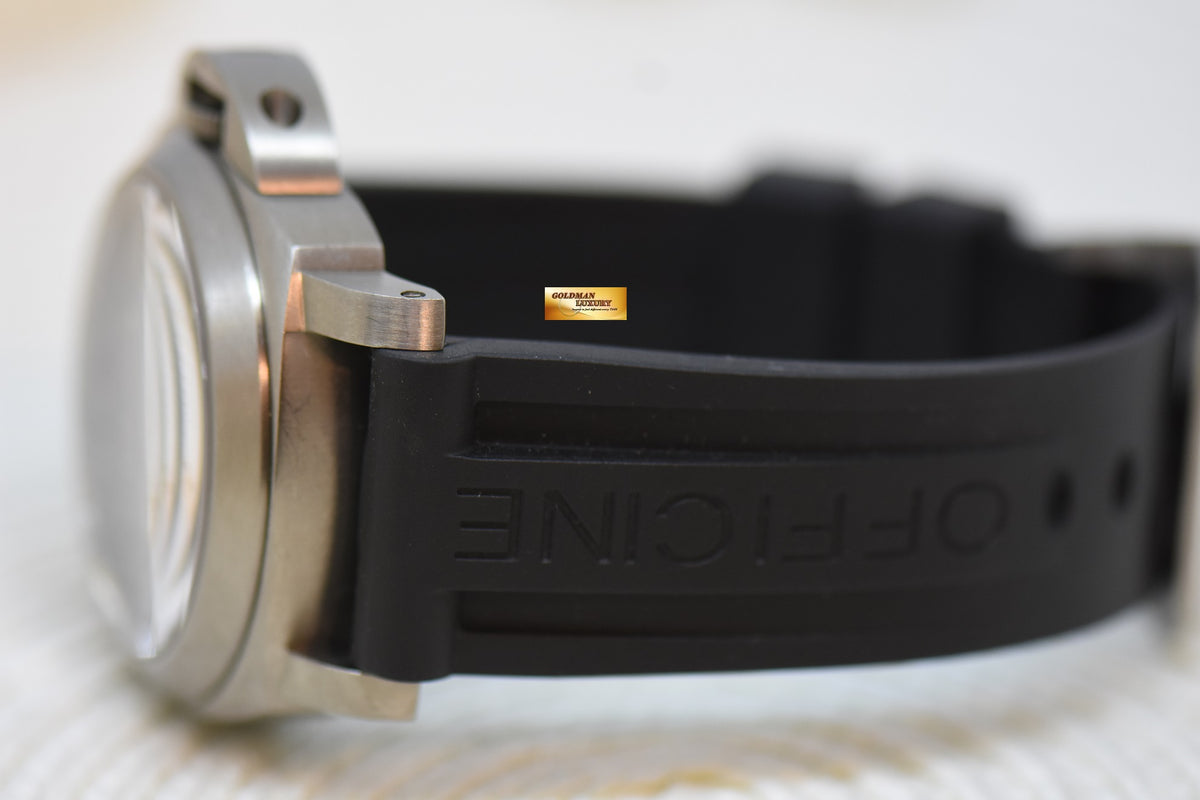 [SOLD] PANERAI LUMINOR 44mm TITANIUM IN LEATHER BLACK SANDWICH DIAL MANUAL WINDING PAM 176 (MINT)