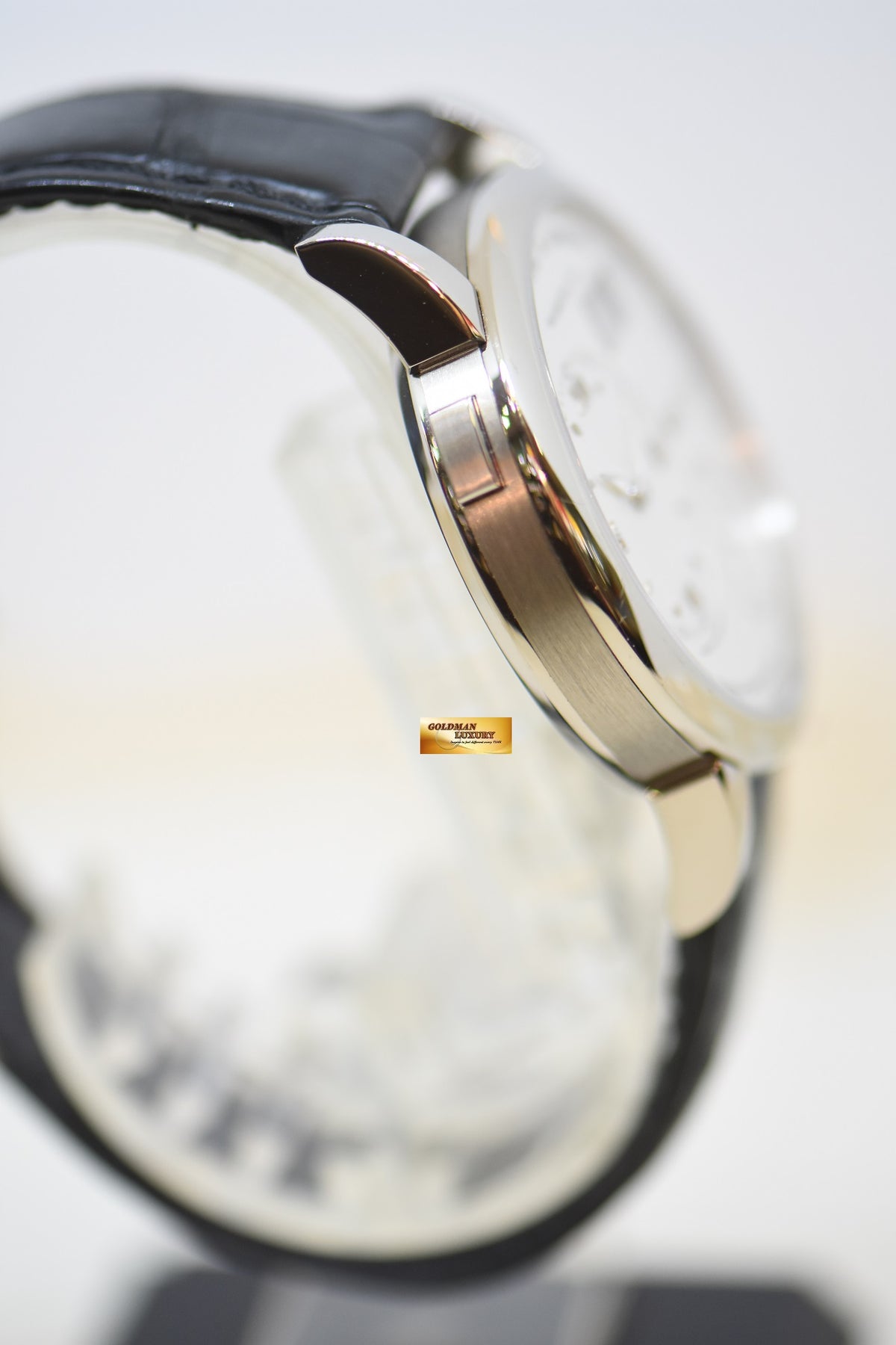 [SOLD] A.LANGE & SOHNE LANGE 1 SILVER DIAL BIG DATE POWER RESERVE WHITE GOLD IN LEATHER STRAP MANUAL WINDING 101.039 (MINT)