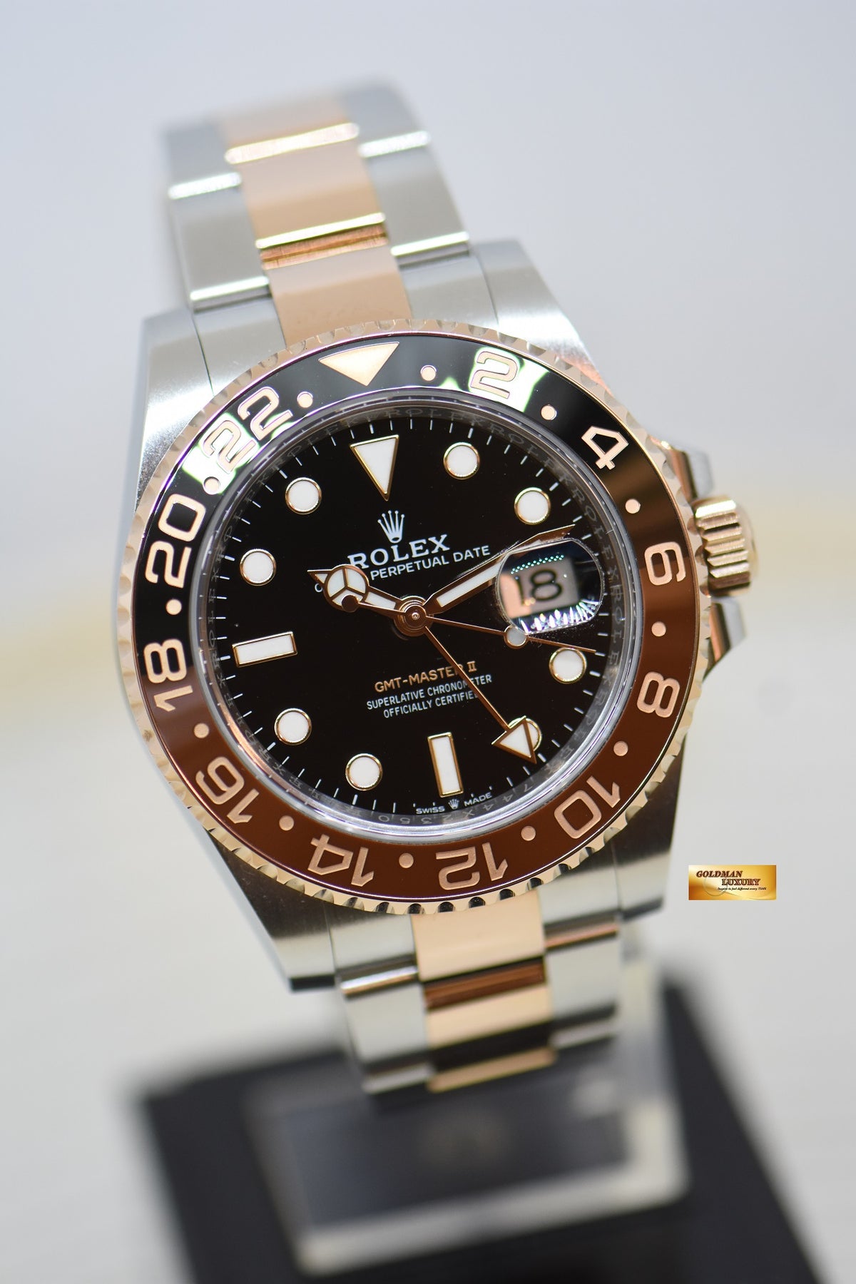 [SOLD] ROLEX OYSTER PERPETUAL GMT-MASTER II “ROOT-BEER” CERAMIC BROWN BEZEL EVEROSE GOLD / STEEL BRACELET 126711CHNR (MINT)