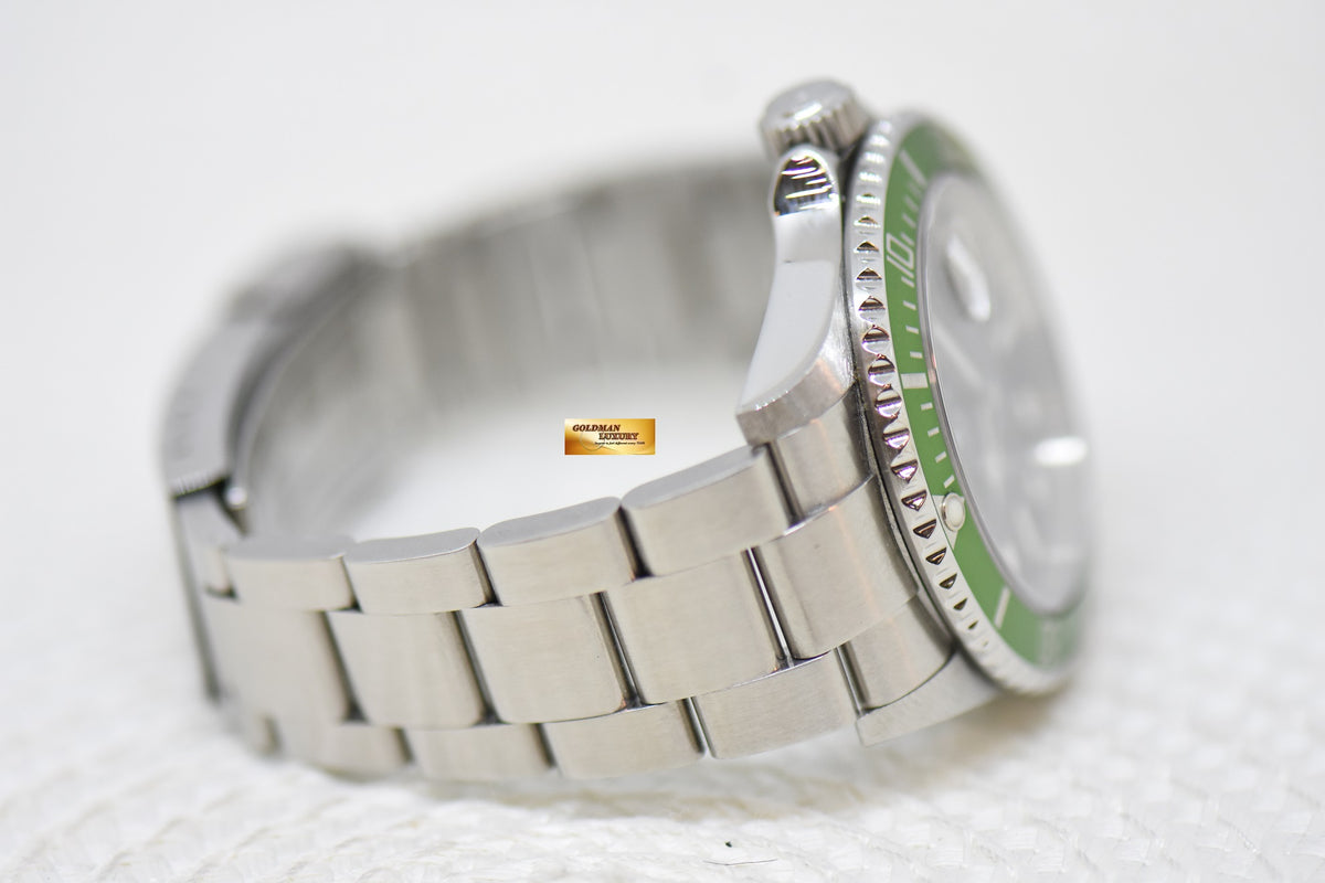 [SOLD] ROLEX OYSTER PERPETUAL SUBMARINER “KERMIT” 40mm STEEL IN BRACELET GREEN BEZEL 16610LV (MINT)