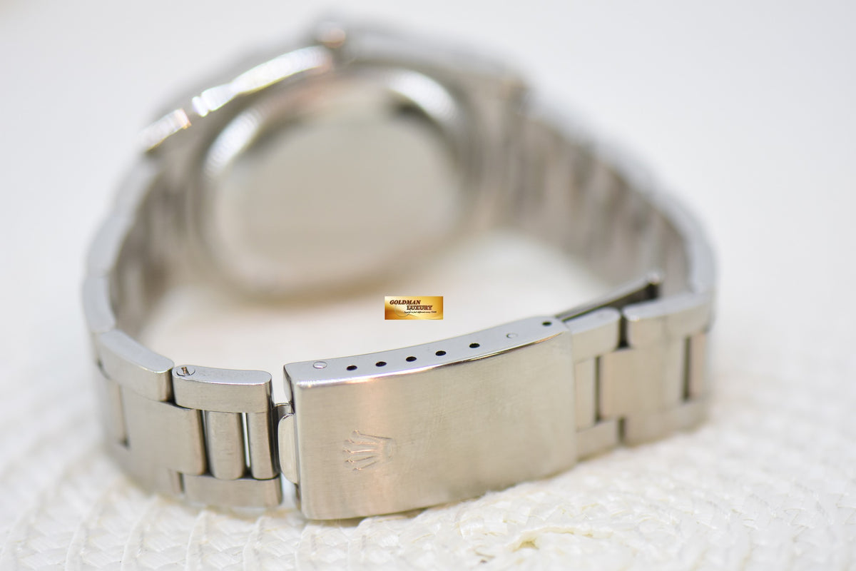 [SOLD] ROLEX OYSTER PERPETUAL DATE 34mm STEEL IN BRACELET SILVER DIAL 15200 (QUICKSET-DATE) (MINT)