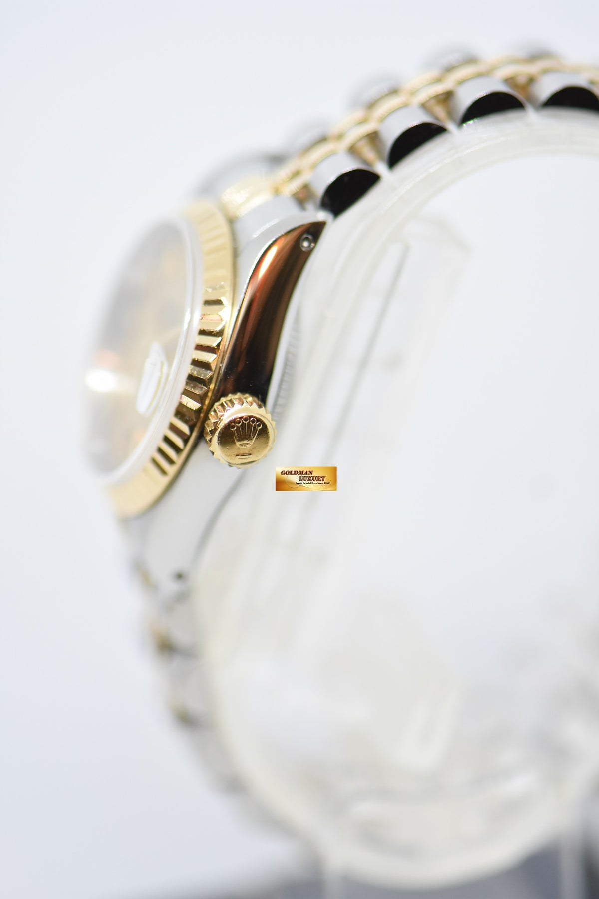 [SOLD] ROLEX OYSTER DATEJUST 26mm HALF-GOLD IN JUBILEE BRACELET GOLD LINEN DIAL 69173 (MINT)