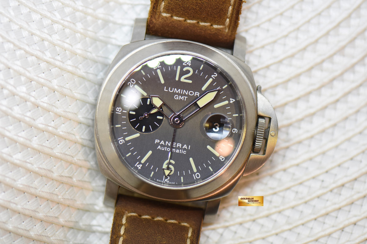 [SOLD] PANERAI LUMINOR GMT 44mm TITANIUM IN LEATHER BLUE ANTHRACITE DIAL AUTOMATIC PAM 89 (MINT)