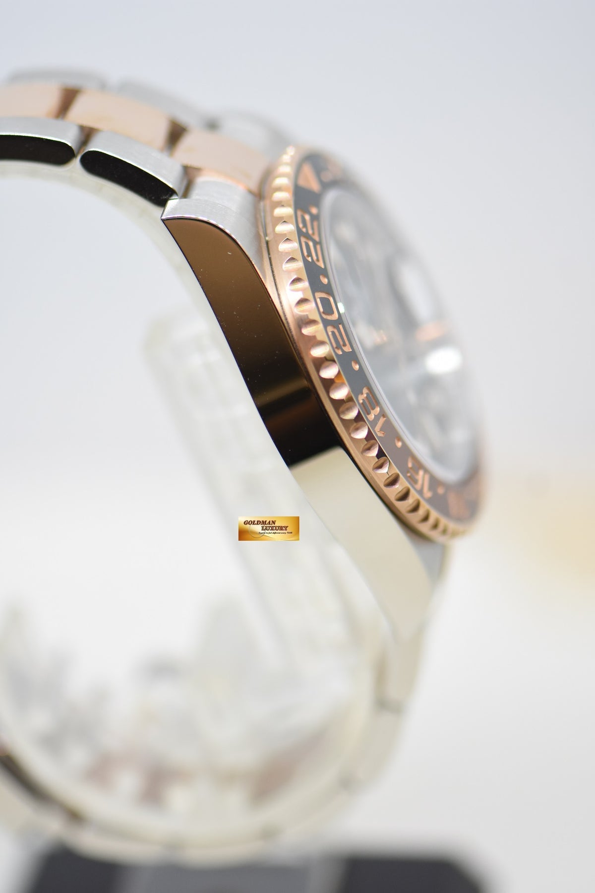 [SOLD] ROLEX OYSTER PERPETUAL GMT-MASTER II “ROOT-BEER” CERAMIC BROWN BEZEL EVEROSE GOLD / STEEL BRACELET 126711CHNR (LNIB)