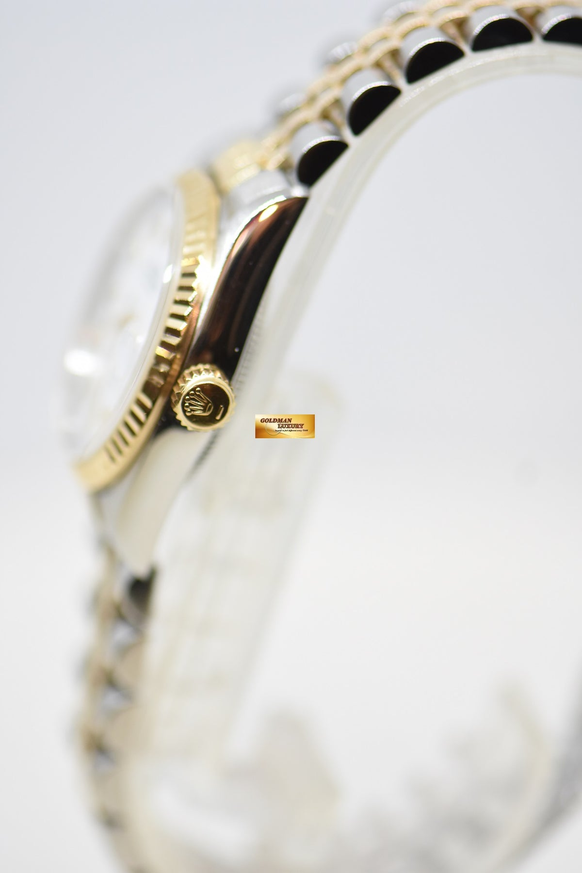[SOLD] ROLEX OYSTER PERPETUAL DATEJUST 31mm WHITE ROMAN DIAL HALF GOLD IN JUBILEE BRACELET 68273 (MINT)