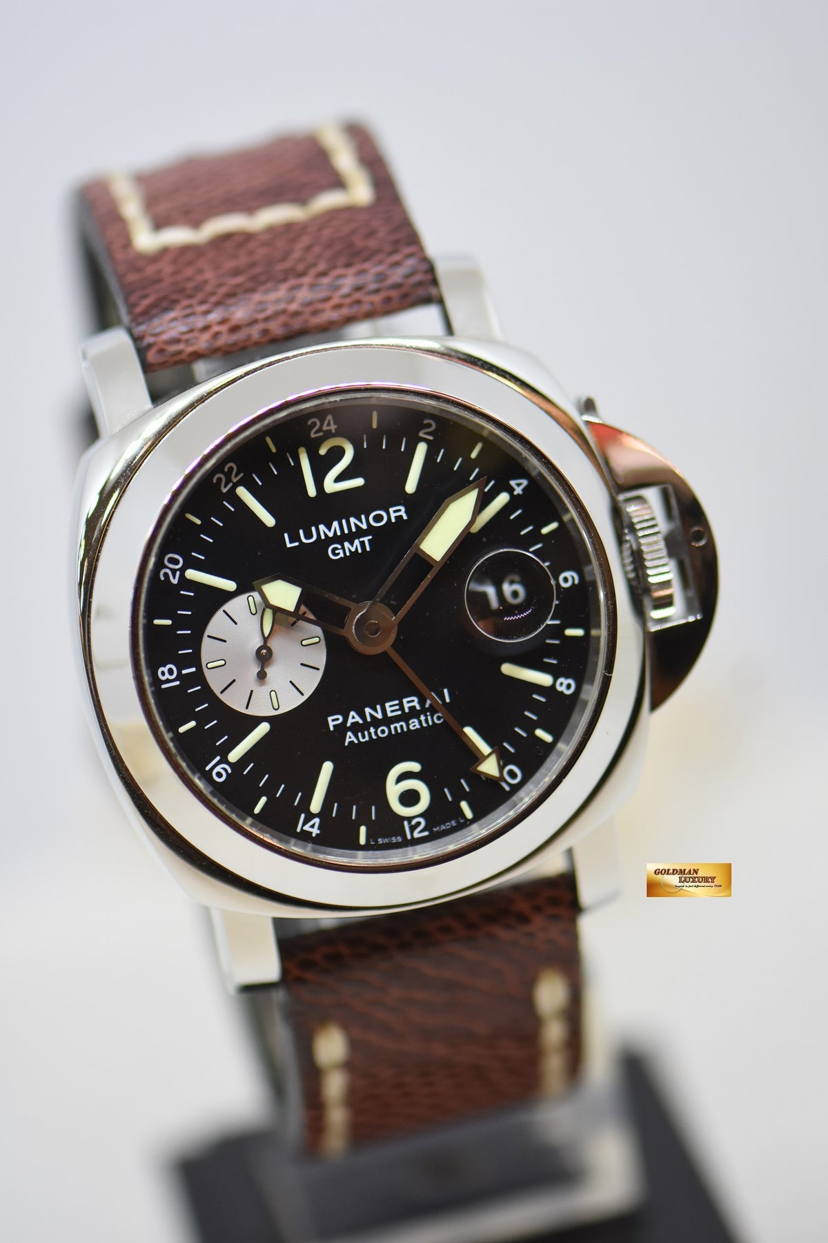 [SOLD] PANERAI LUMINOR GMT 44mm STEEL IN LEATHER BLACK DIAL AUTOMATIC PAM 88 (MINT)