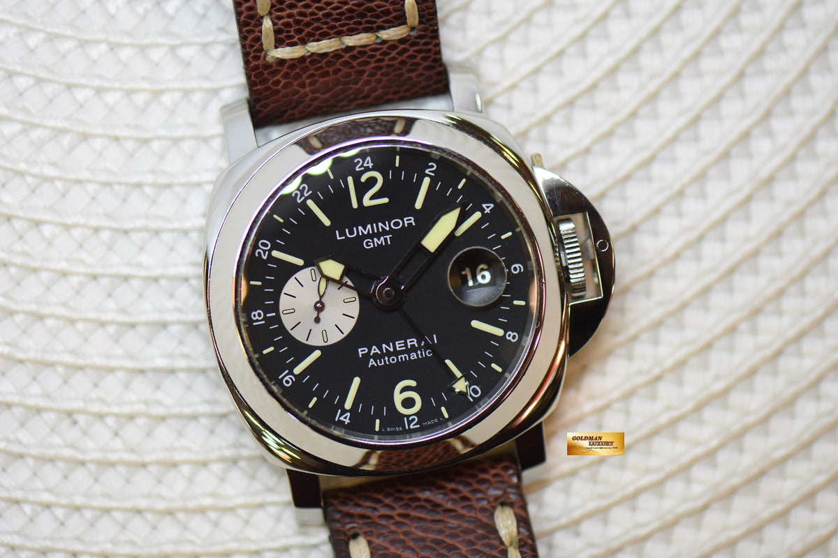 [SOLD] PANERAI LUMINOR GMT 44mm STEEL IN LEATHER BLACK DIAL AUTOMATIC PAM 88 (MINT)