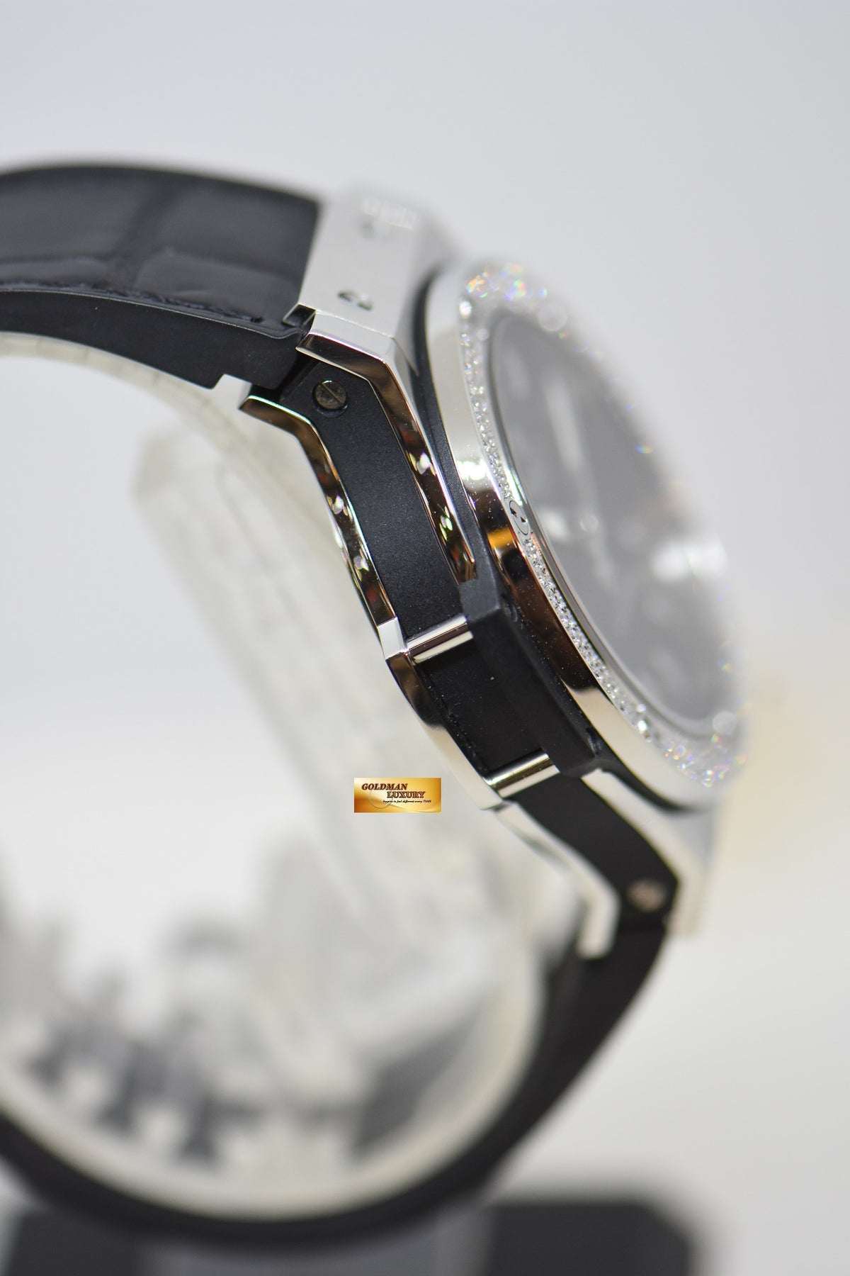 [SOLD] HUBLOT BIG BANG ORIGINAL DIAMOND BEZEL MEN’S 38mm STEEL IN LEATHER STRAP AUTOMATIC 365.SX.1170.LR.1104 (MINT)