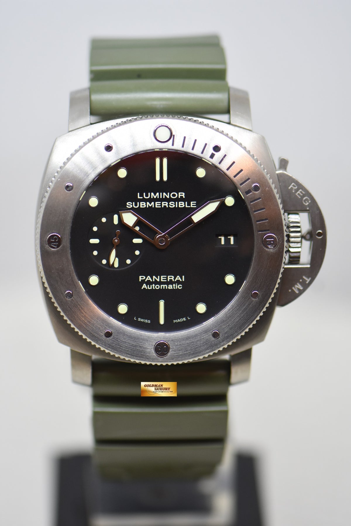 [SOLD] PANERAI LUMINOR SUBMERSIBLE 47mm TITANIUM BLACK DIAL AUTOMATIC PAM 305 (MINT)