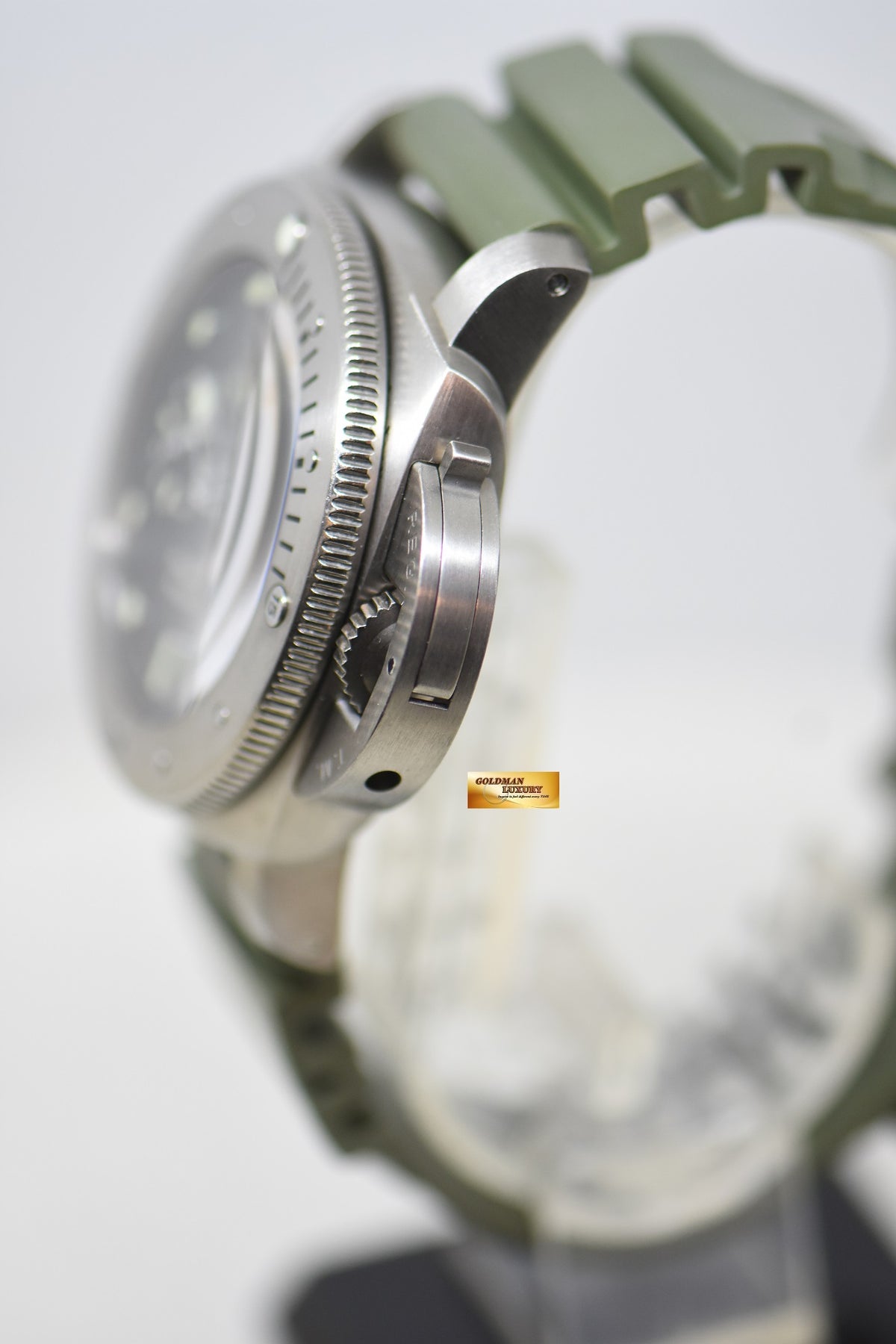 [SOLD] PANERAI LUMINOR SUBMERSIBLE 47mm TITANIUM BLACK DIAL AUTOMATIC PAM 305 (MINT)