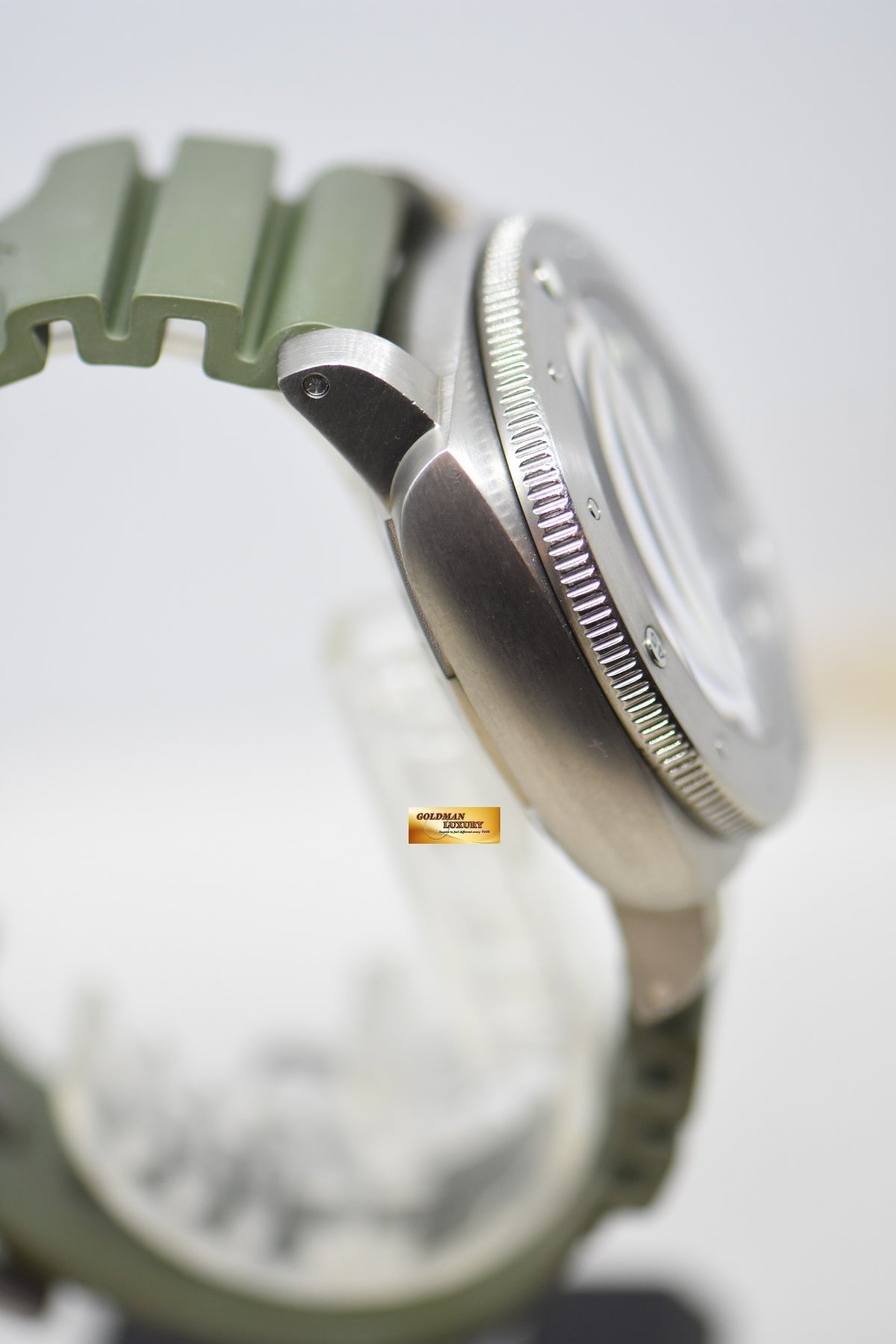 [SOLD] PANERAI LUMINOR SUBMERSIBLE 47mm TITANIUM BLACK DIAL AUTOMATIC PAM 305 (MINT)