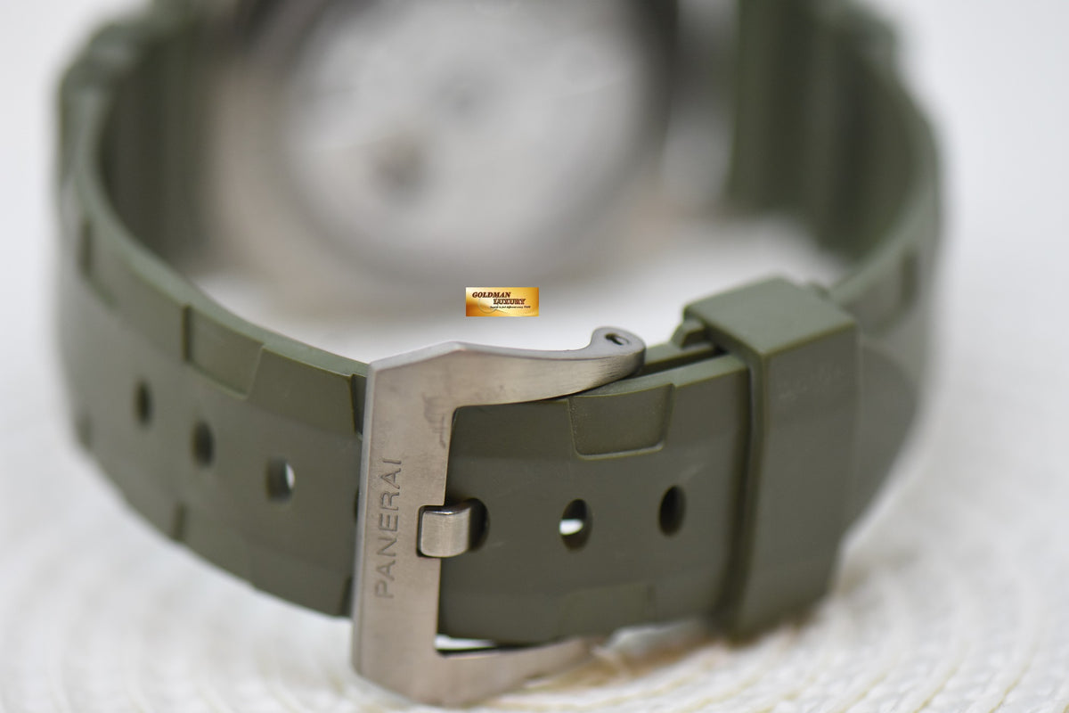 [SOLD] PANERAI LUMINOR SUBMERSIBLE 47mm TITANIUM BLACK DIAL AUTOMATIC PAM 305 (MINT)