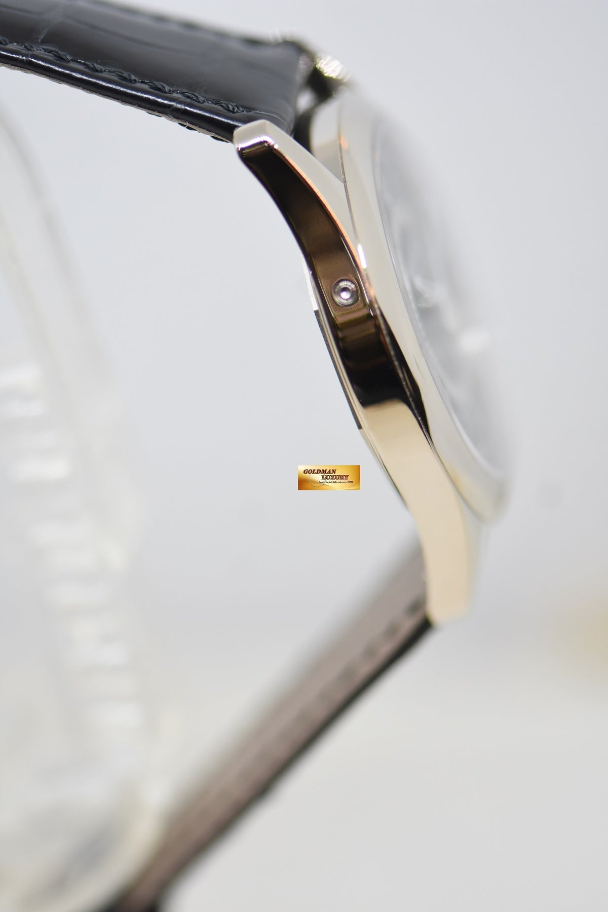 [SOLD] PATEK PHILIPPE CALATRAVA 39mm WHITE GOLD IN LEATHER STRAP AUTOMATIC 6006G (LNIB)