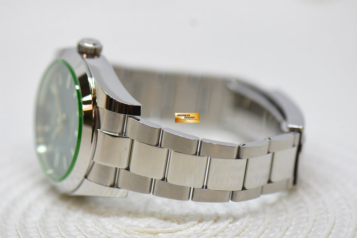 [SOLD] ROLEX OYSTER MILGAUSS 40mm Z-BLUE DIAL GREEN SAPPHIRE STEEL IN OYSTER BRACELET 116400GV (NEW-UNWORN)