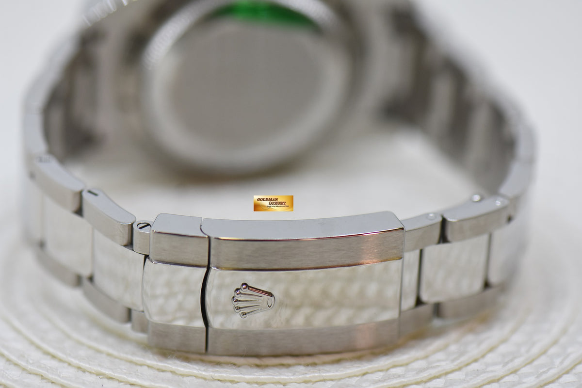 [SOLD] ROLEX OYSTER MILGAUSS 40mm BLACK DIAL GREEN SAPPHIRE STEEL IN OYSTER BRACELET 116400GV (NEW-UNWORN)