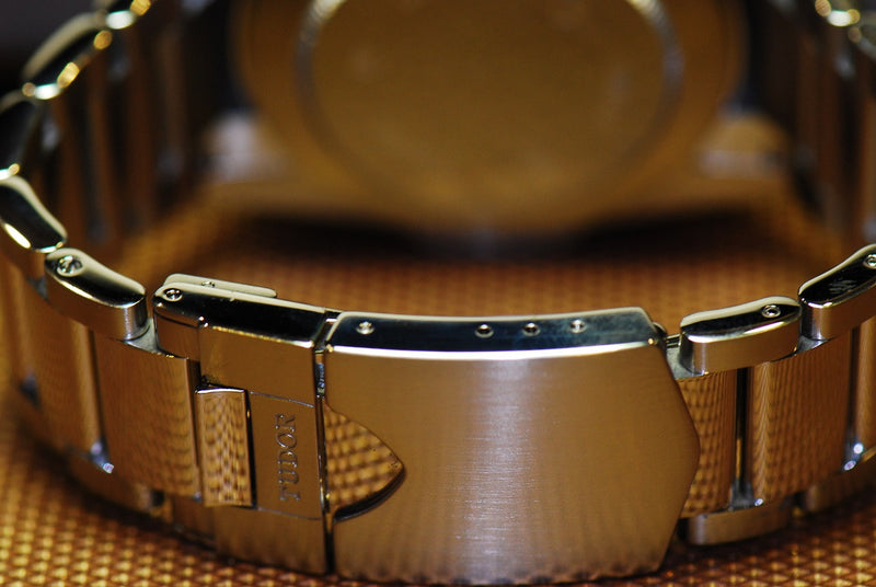 products/GML365_-_Tudor_Fastrider_Chronograph_Ref_42000_-_6.JPG