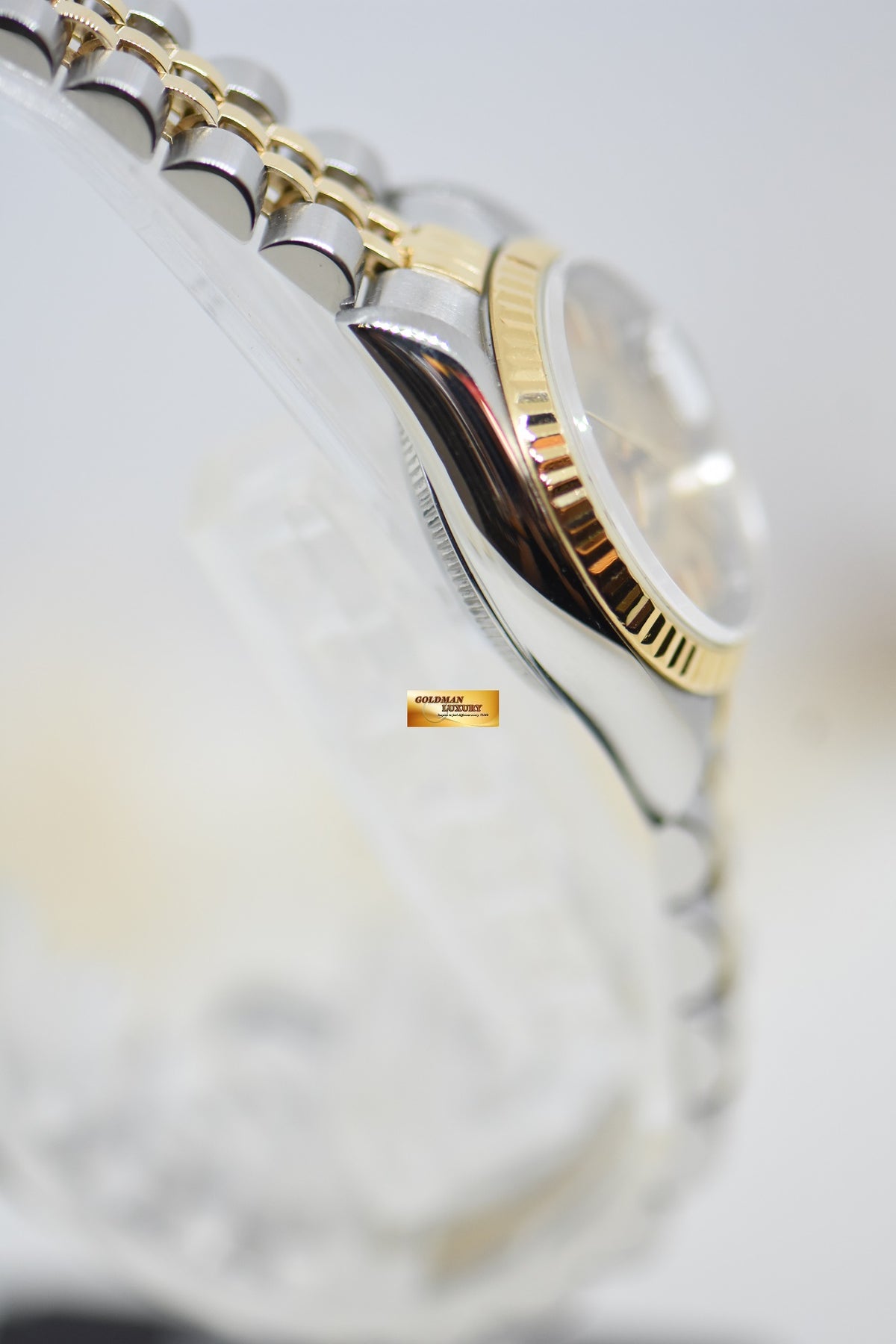 [SOLD] ROLEX OYSTER DATEJUST 26mm HALF-GOLD IN JUBILEE BRACELET GOLD LINEN DIAL 69173 (MINT)