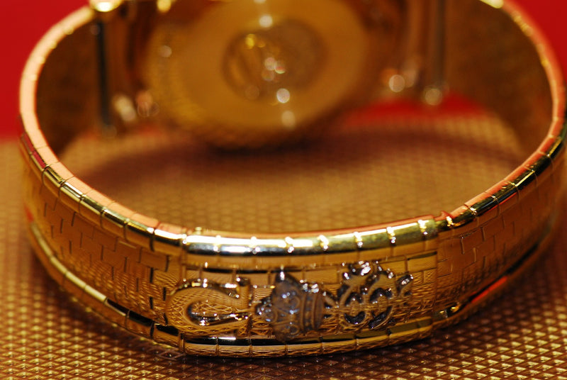 products/GML390_-_Omega_Constellation_Pie-Pan_18K_Yellow_Gold_Gents_Automatic_-_6.JPG