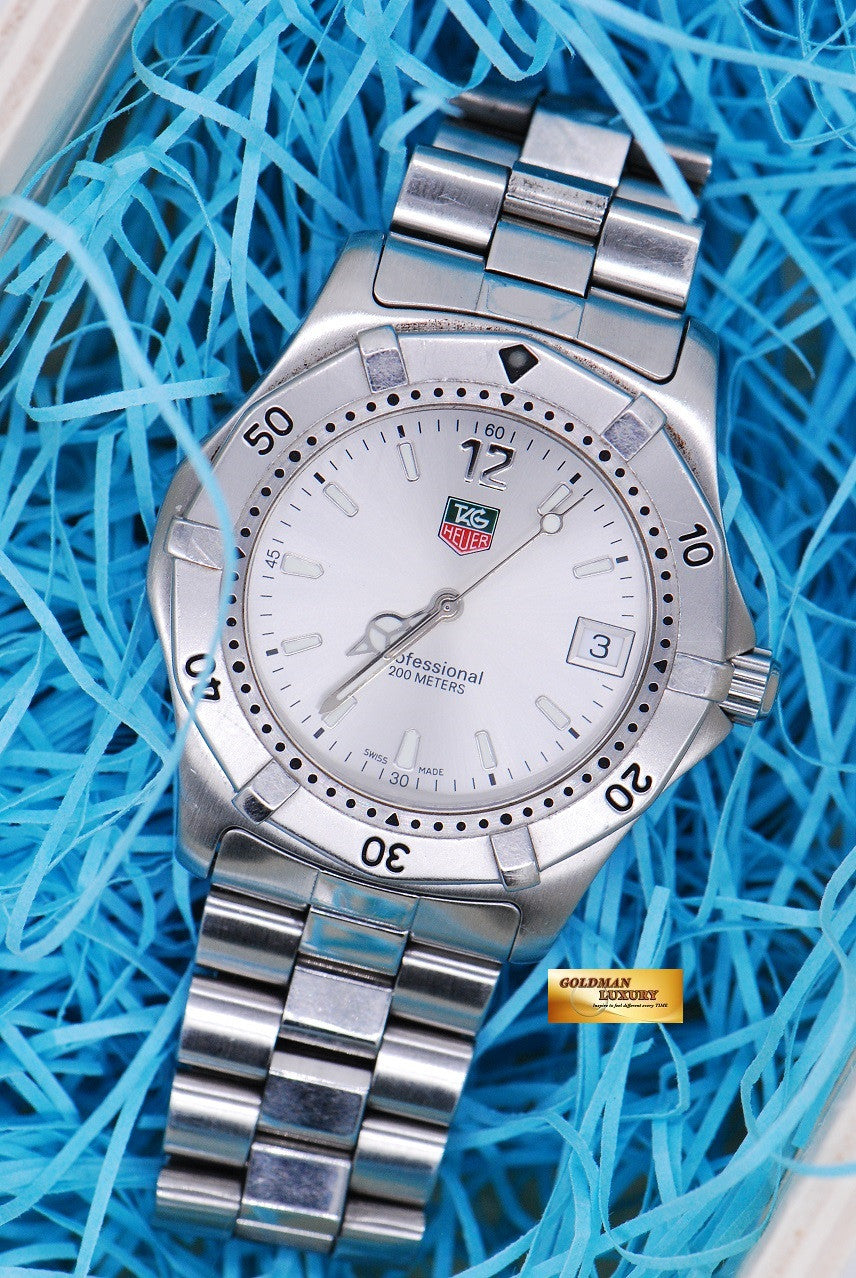 [SOLD] TAG HEUER PROFESSIONAL 2000 GENTS-SIZE SILVER QUARTZ
