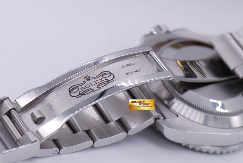 products/GML936_-_Rolex_Oyster_Submariner_Green_Hulk_Ref_116610LV_MINT_-_9.JPG