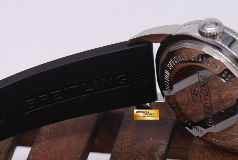 products/GML987_-_Breitling_Superocean_Heritage_Blue_A17320_Automatic_Near_Mint_-_9.JPG