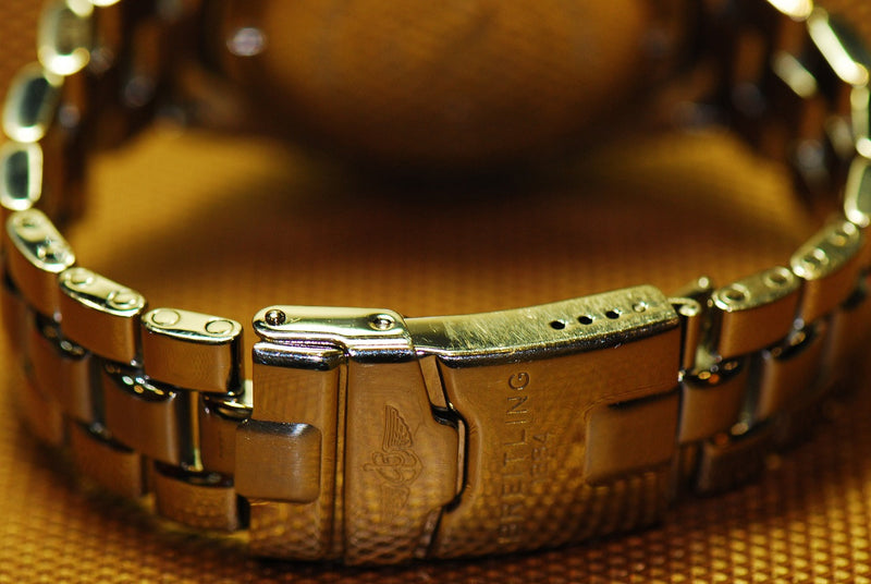 products/GWL67_-_Breitling_Transocean_Chronograph_Silver_Quartz_-_6.JPG